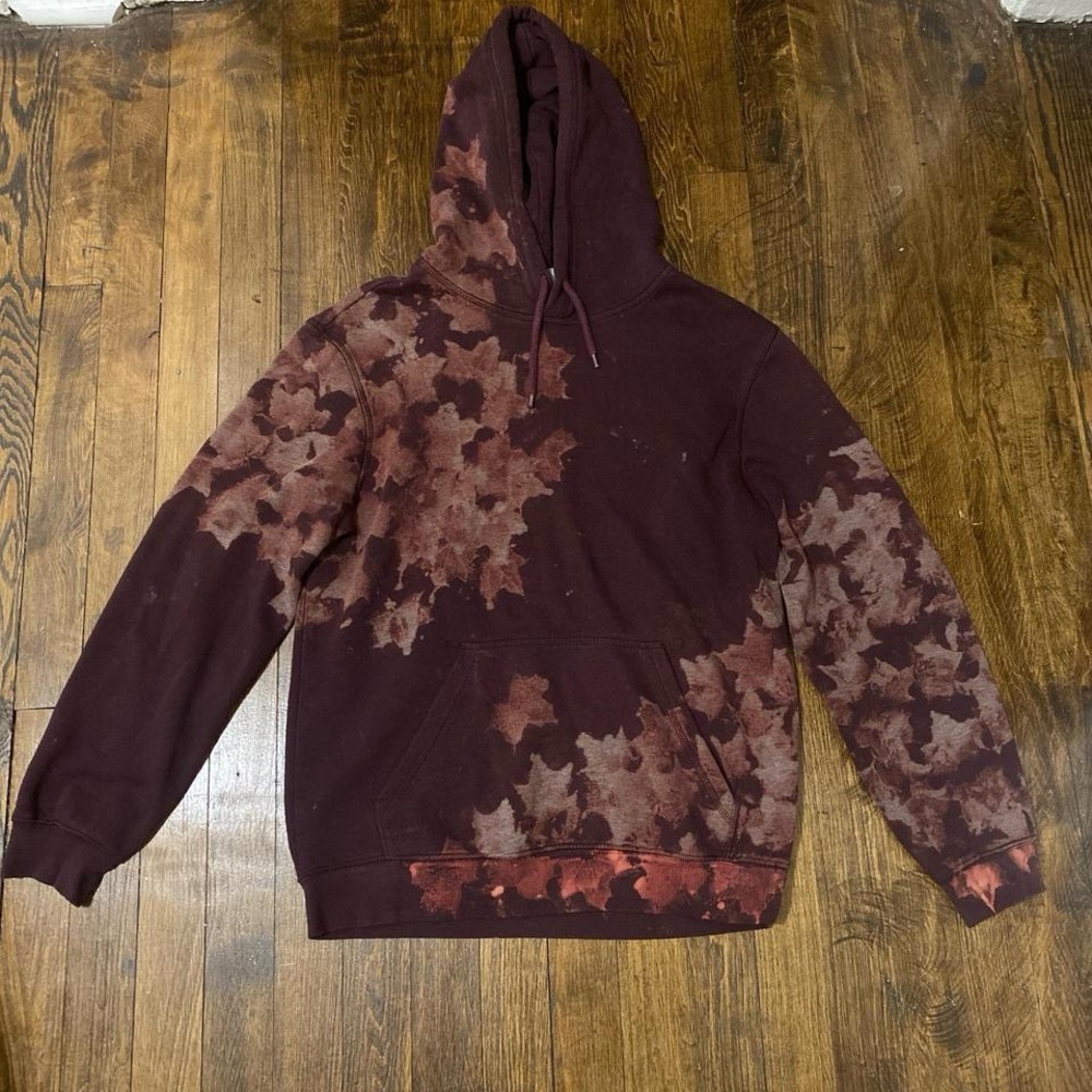 Bleached leaf maroon hoodie
